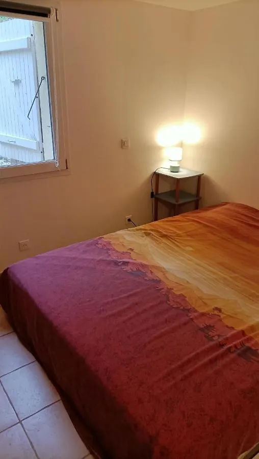 Location Rez De Maison Dans Quartier Charmant Saint-Raphaël بيت للعطل
